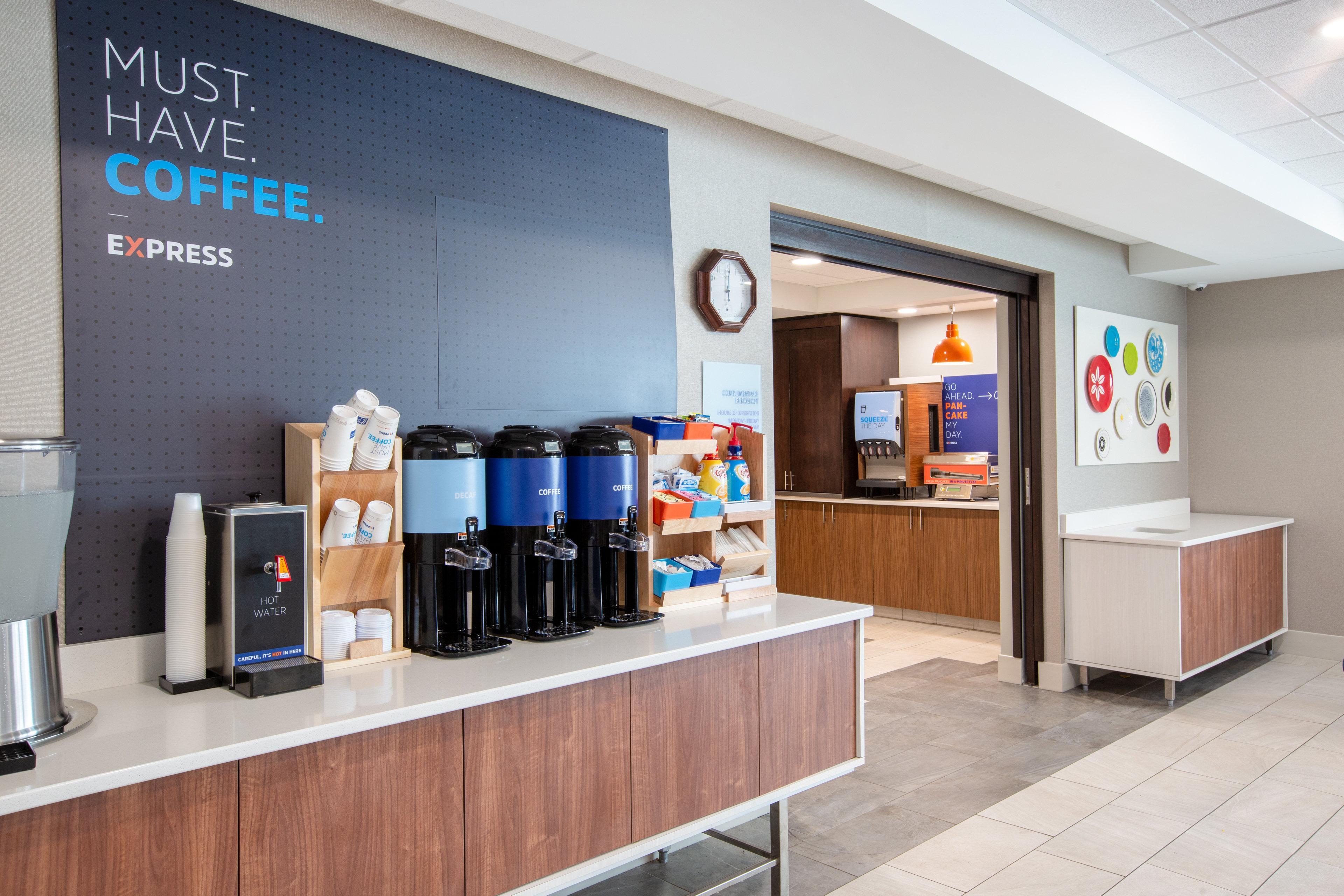 Holiday Inn Express Hotel & Suites Columbus By Ihg Екстер'єр фото