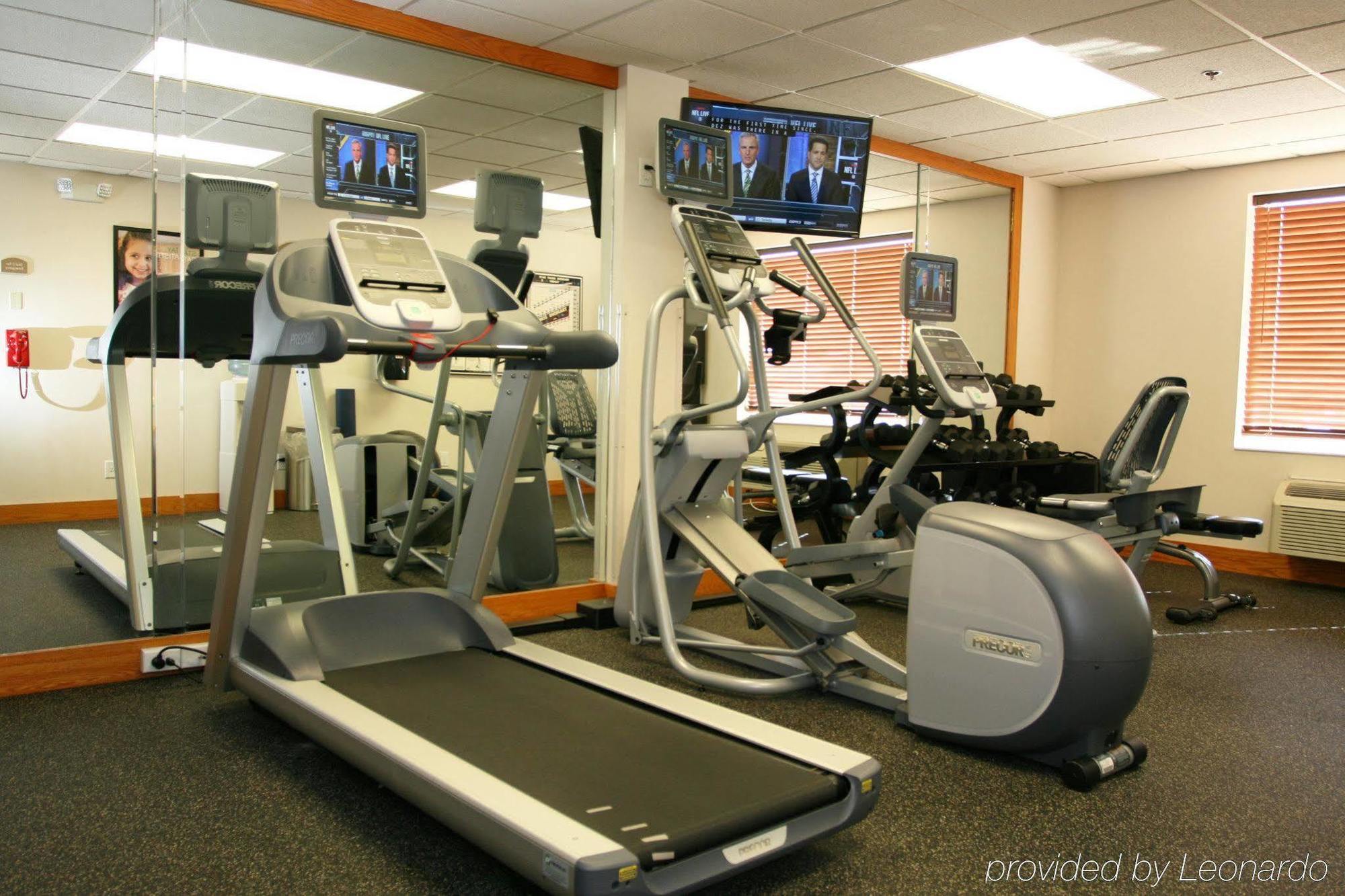 Holiday Inn Express Hotel & Suites Columbus By Ihg Екстер'єр фото